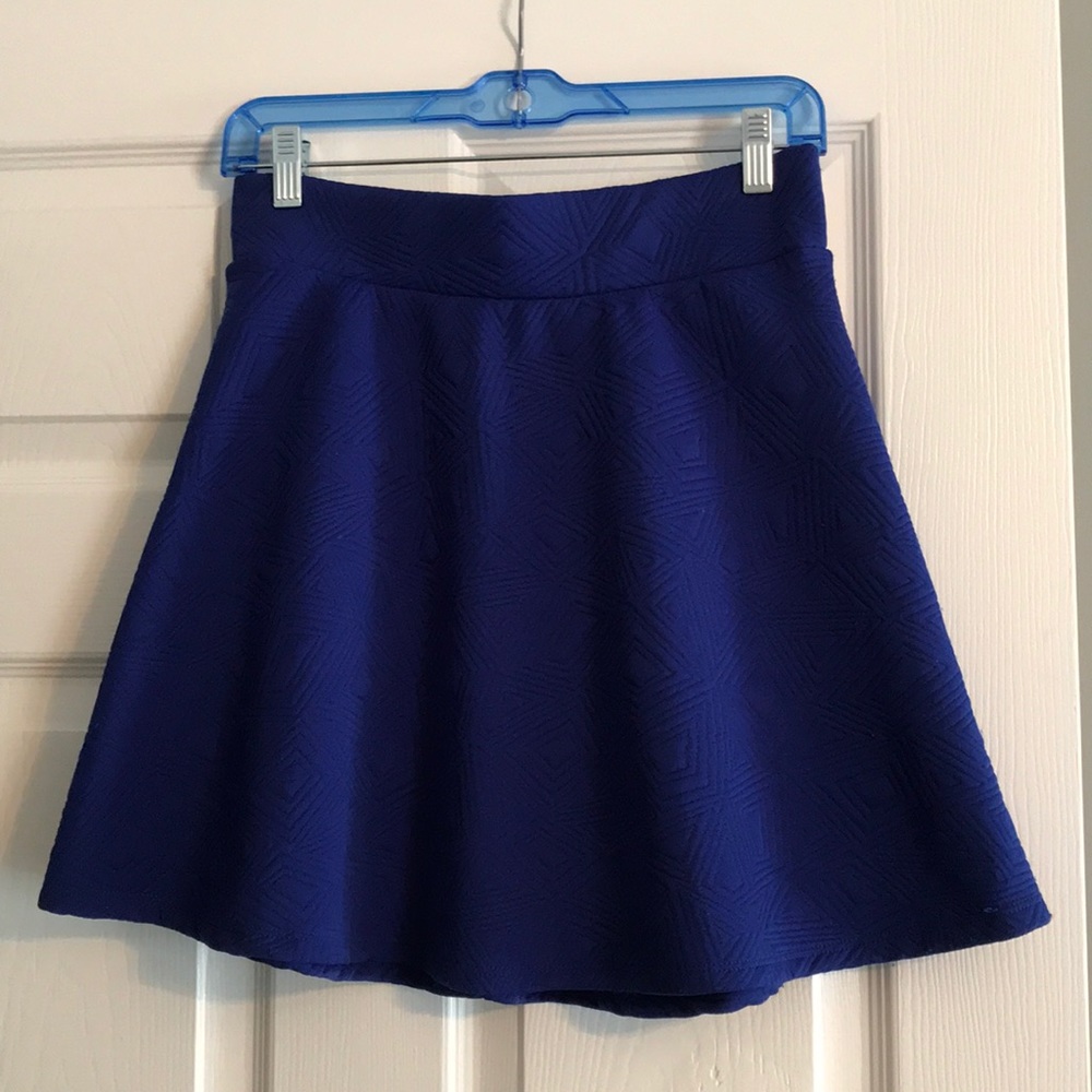 Fun & flirty royal blue skater skirt. Sz M.